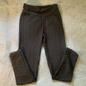 VIRAL butt scrunch leggings